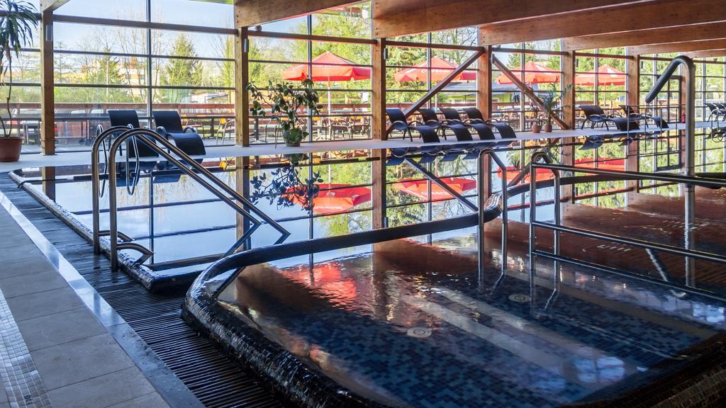 Doris Spa & Wellness โควอบเซก ภายนอก รูปภาพ