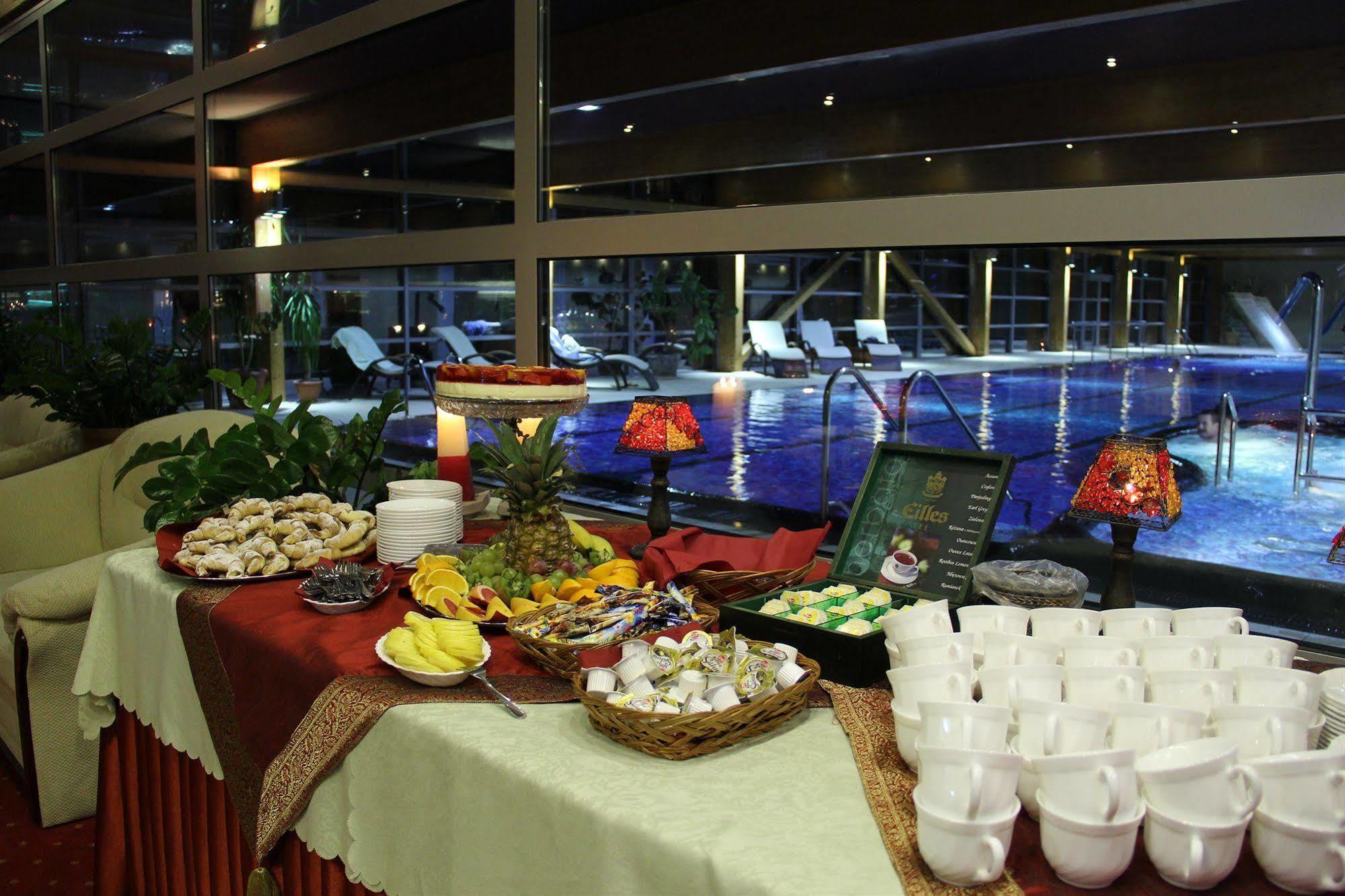 Doris Spa & Wellness โควอบเซก ภายนอก รูปภาพ